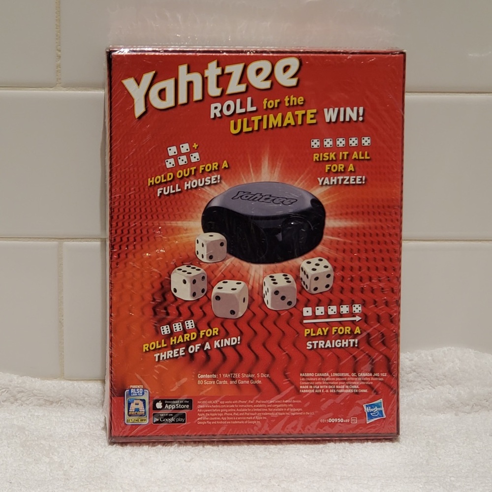 HASBRO GAMING Yahtzee Game - Picture 2 of 2